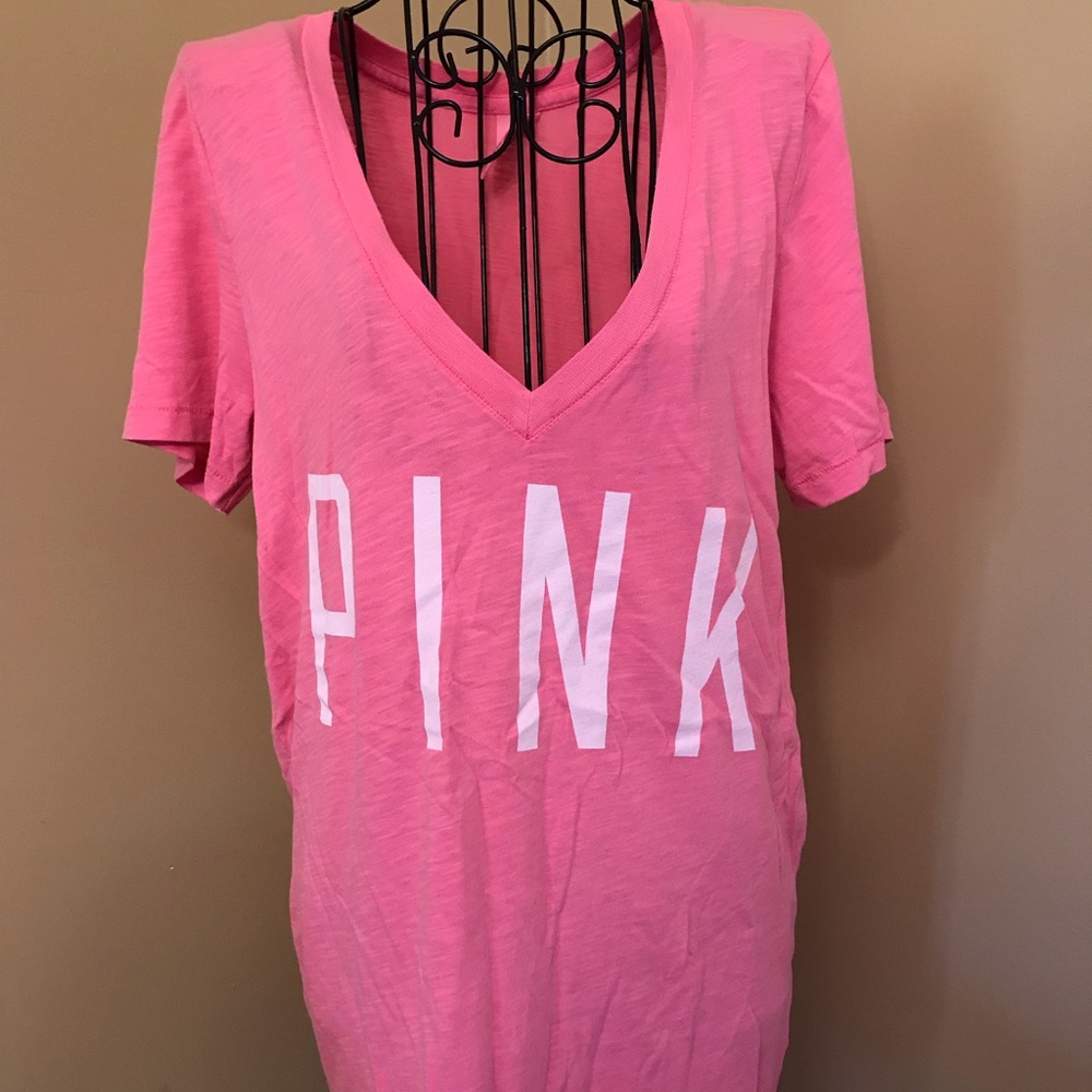 PINK v-neck T-shirt